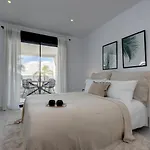 Appartement 2 Bedroom @estepona Hills With Sea View! *