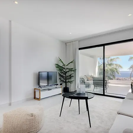 아파트 2 Bedroom @estepona Hills With Sea View! 에스테포나