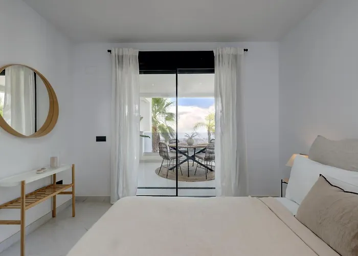 아파트 2 Bedroom @estepona Hills With Sea View! *
