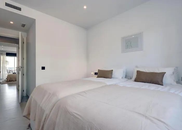 2 Bedroom @estepona Hills With Sea View! 에스테포나