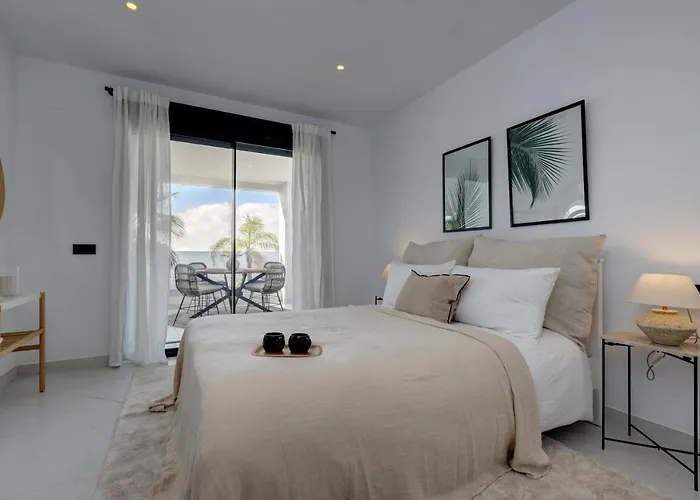 아파트 2 Bedroom @estepona Hills With Sea View! *