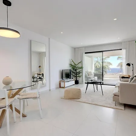 2 Bedroom @estepona Hills With Sea View!