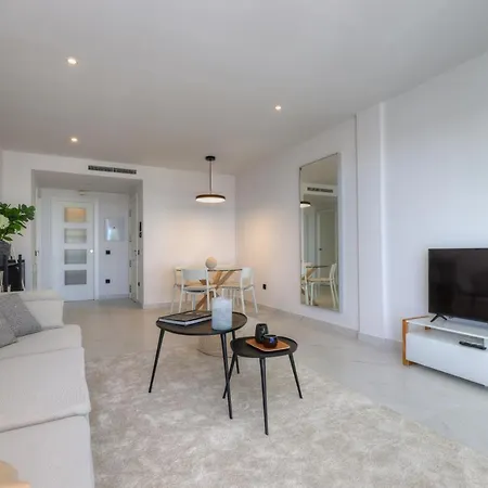 2 Bedroom @estepona Hills With Sea View! Apartment