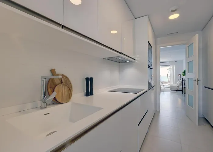 2 Bedroom @estepona Hills With Sea View!