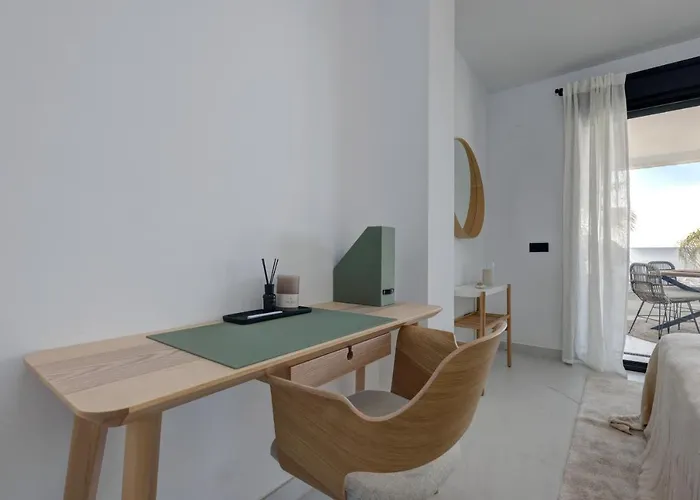 2 Bedroom @estepona Hills With Sea View! *