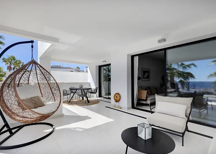 Lägenhet 2 Bedroom @estepona Hills With Sea View! *