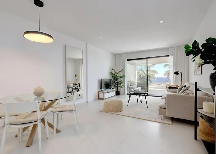 2 Bedroom @estepona Hills With Sea View!