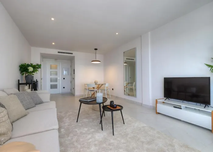 2 Bedroom @estepona Hills With Sea View! Lägenhet