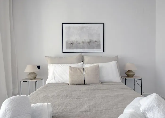 2 Bedroom @estepona Hills With Sea View! Lägenhet *